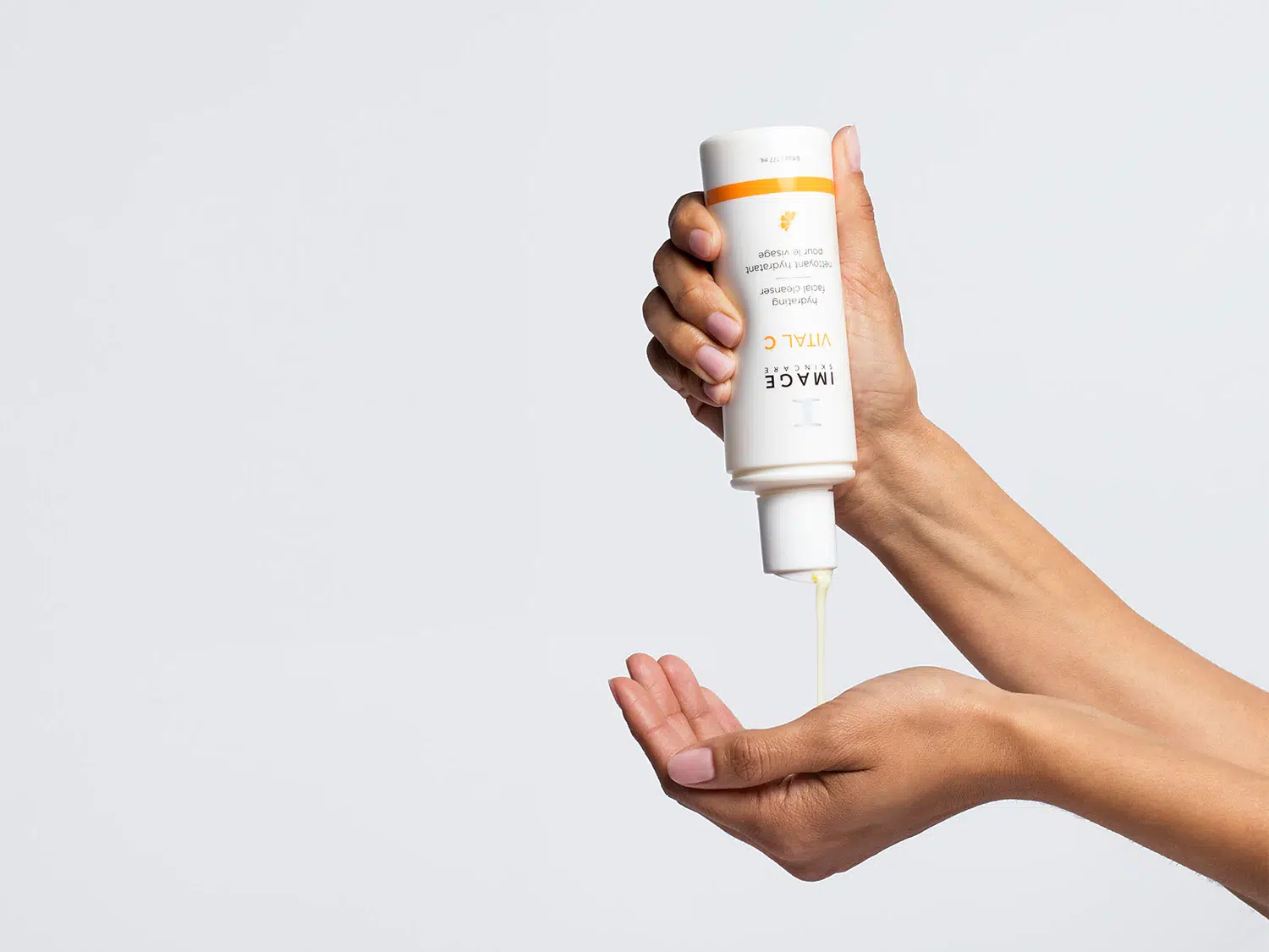 VITAL C - Hydrating Facial Cleanser - Afbeelding 3