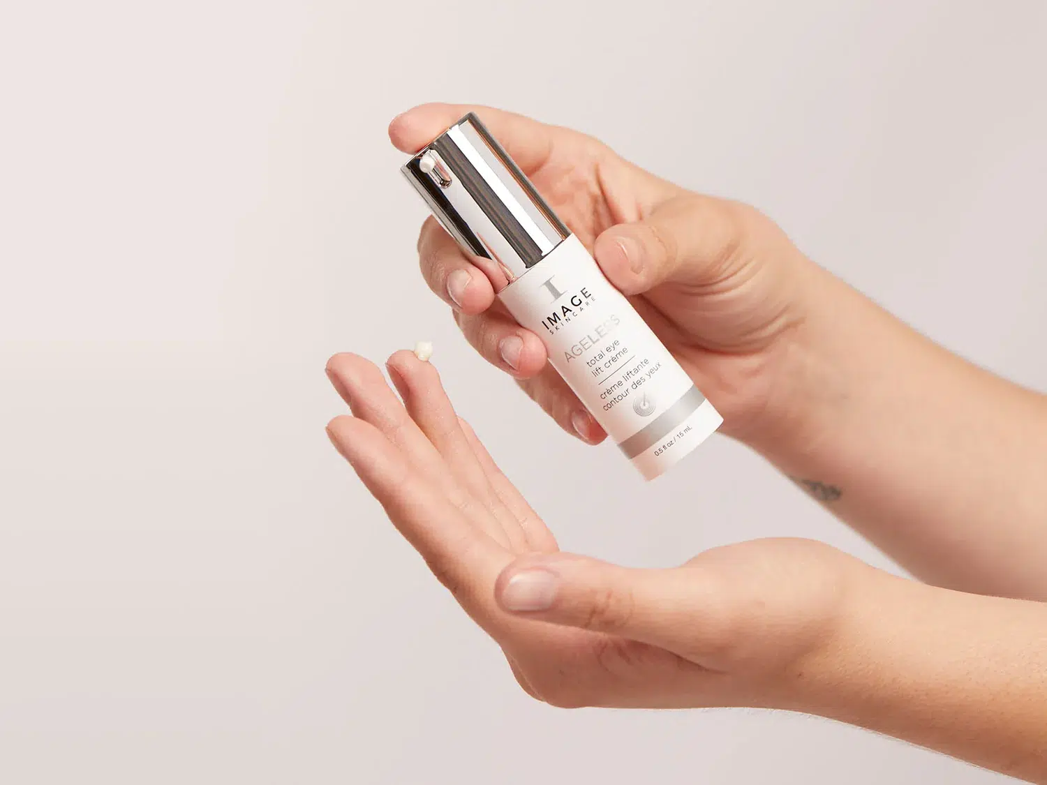 AGELESS - Total Eye Lift Crème - Afbeelding 4